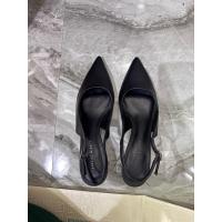 ราคา [PRELOVED] รองเท้า Charles n Keith Black ดั้งเดิม (41960273177)