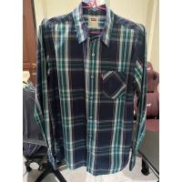 ราคา ส่งฟรี‼️ เสื้อเชิ้ตแขนยาว Levi’s Size S ของแท้100% (9438112234)