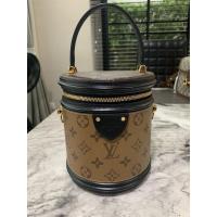 ราคา Used LV cannes DC18 ของแท้ล้าน%%%% (6748804149)