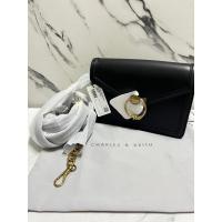 ราคา charles & keith New (21090938066)