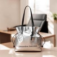 ราคา กระเป๋าสะพายไหล่หนังวัวแท้สีเงิน SAMANTHA THAVASA แบรนด์แท้ (42155323833)