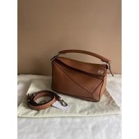 ราคา Loewe puzzle small in tan Y19 (10088889970)