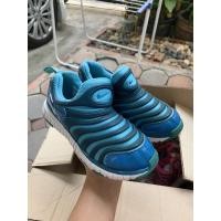 ราคา รองเท้าผ้าใบเด็ก Nike Free มือสองของแท้ ขนาดเท้า 19CM (3858917108)