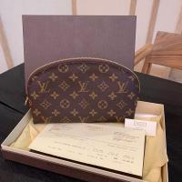 ราคา CO230208504] Lv / Cosmetic Pouch (23025198392)