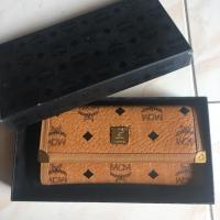 ราคา กระเป๋าสตางค์ mcm (855912756)