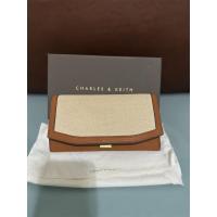 ราคา ❗️Sale❗️กระเป๋าเงินผู้หญิง Charles & Keith ของแท้และใหม่มาก (26620844848)