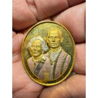 ราคา B เหรียญขัดเงาที่ระลึก เนื้อสามกษัตริย์ คู่สมเด็จย่า ในหลวง หลังวัดที่สวิตเซอร์แลนด์ สวยมาก หายาก น่าเก็บสะสมบูชา (24681687314)