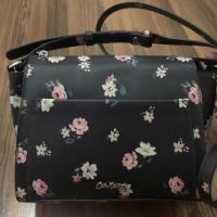 ราคา Cath Kidston กระเป๋าสะพาย รุ่น Pocket Cross Body สี Hampstead Ditsy Charcoal แท้ % (2863905649)