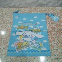ราคา กระเป๋าผ้าหูรูดลาย Cinnamoroll (ชินนามอนโรล) จาก Sanrio (43378369915)