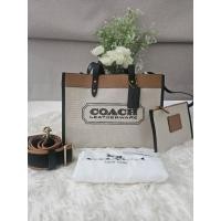 ราคา Field Tote 30 With Coach Badge Brass/Canvas Light Saddle 89488 กระเป๋าทรงโท๊ท งานช็อป ของแท้และใหม่ เก็บรักษาอย่างดีค่ะ (23947301133)