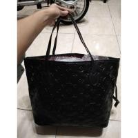 ราคา กระเป๋าหนังมือสอง ทรงช้อปปิ้ง สภาพใหม่ (27721314143)