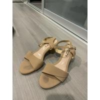 ราคา รองเท้าส้นสูงสีครีม มือสอง เบอร์ 36 (27153089323)