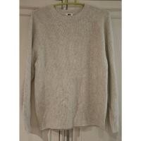 ราคา เสื้อสเวตเตอร์คอกลม Crew neck sweater Uniqlo ไซส์ M รอบอก 38-40 นิ้ว มือสอง (41429278112)