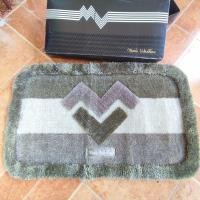 ราคา พรมเช็ดเท้า Valentino พร้อมกล่อง เก่าเก็บไม่ผ่านการใช้งาน (21740908061)
