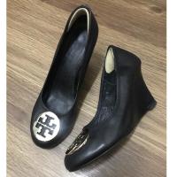 ราคา Tory Burch หนังแกะ ส้นเตารีด size 23.5 cm. (1809237548)