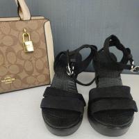 ราคา รองเท้าส้นเตารีด Crocs w7 มือสองของแท้ (8505484467)