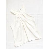 ราคา เสื้อแขนกุด เสื้อเว้าแขน สีขาว ผ้าฮานาโกะ (18246708838)