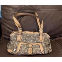 ราคา กระเป๋าถือ ยี่ห้อ Liz & Co ของแท้ มือ2 (4177985947)