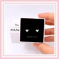ราคา [พร้อมส่ง สินค้าแท้ ] ต่างหู pan.do.ra Triple Stone Heart Stud Earrings (แถมกล่อง) (21587016438)