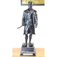 ราคา พระบรมรูปรัชกาลที่1 องค์ยืน แบบพิมพ์พิเศษ เนื้อโลหะทองเหลือง สีรมดำ สง่างาม (26884126100)