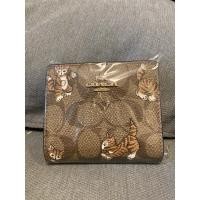 ราคา New coach wallet 2 พับ ลายน้องแมว (21848145220)