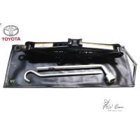 ราคา ชุดแม่แรงรถเก๋งToyota Vios Yaris Camry โตโยต้า แม่แรง มือสอง แท้ ได้ตามภาพ (40907460205)