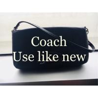ราคา ⚡️⚡️ปล่อยขาดทุนส่งฟรี ⚡️⚡️Coach ashleyleather flap wristlet F45981 หนังแท้สีดำทั้งใบสีดำ สภาพดีนะคะ .... (1291152770)