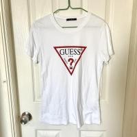 ราคา เสื้อยืด Guess ของแท้ มี2สี ขาว/ชมพู(ขาวหมด เหลือชมพู) Size M ส่งต่อ (12868501783)