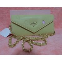 ราคา (มือ1)​กระเป๋าตังค์ใบยาว มีสายสะพายข้าง แบรนด์​ proud สีเหลืองพาสเทล (6944045416)