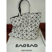ราคา IsseyMiyake BaoBao Lucent Pro Basics (90169721)