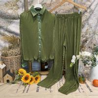 ราคา ของใหม่ ป้ายห้อย เซต 2 ชิ้น อัดพลีท แขนยาว ขายาว สีเขียว (15779771866)