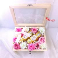ราคา กล่องดอกไม้วาเลนไทน์ ของที่ระลึก ของขวัญให้แฟน กล่องของขวัญ กล่องดอกไม้ กล่องช็อคโกแลต ของขวัญวาเลนไทน์ ValentineGift (22720764179)
