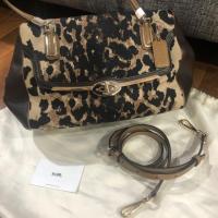 ราคา [Used like new] กระเป๋า Coach New York ลายเสือดาว อะไหล่สีทอง มีสายยาว Crossbody ได้ ของแท้ออกชอปเมกา (3816320550)