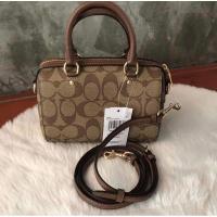 ราคา กระเป๋า Coach หมอน มินิ (23068394197)