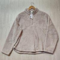 ราคา (โค้ดแฟชั่นลด 30% เหลือ 385) H&M Fluffy Yarn Fleece เสื้อสเวตเตอร์ บุขน สีครีม Size XL Unisex มือ1 (29070805622)