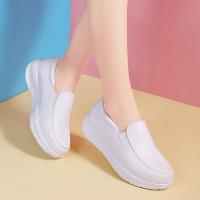 ราคา HOT DEALรองเท้าพยาบาลสีดำ Mission White Wedge Cut-Wedges Sneaker รองเท้าพยาบาล (4953109583)