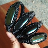 ราคา กําไลข้อมือเชือกเทียนถัก ไหลน้ำพี้ (4817307488)