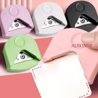 ราคา Alisondz R4 เครื่องตัดมุม ทรงกลม ตัดกระดาษ รูปโค้ง R4 เจาะมุม 5 สี ที่กันจอนกระดาษ ขนาดเล็ก การ์ดโลหะ ตัดรูปภาพ (19392193536)