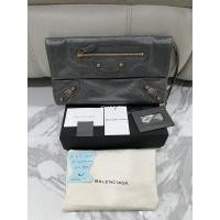 ราคา Balenciaga envelope clutch grey (11886172825)