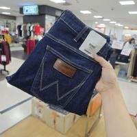 ราคา กางเกงยีนส์ Wrangler ผู้ชาย ทรงสกินนี่[Vegas] เอวกลาง สีเข้ม ผ้ายืดใส่สบาย (26525802140)