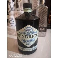 ราคา ขวดใส่เหล้าเปล่า​ Hendrick's Neptunia ขวดใส่เหล้าจิน (25776898585)