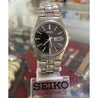 ราคา Seiko 7N43-9041 Day/Date Quartz Mens Watch (22389653361)