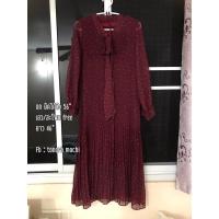 ราคา เดรสอัดพลีท ชุดคลุมท้อง สีแดงลายจุด (18722394121)