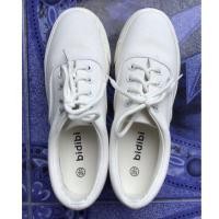 ราคา รองเท้าผ้าใบสีขาว bidibi *เพิ่งซื้อมาลองใส่ไปครั้งเดียว (2492585465)