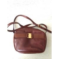 ราคา Used Ferragamo กระเป๋าสะพาย (6781286340)