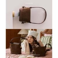 ราคา used Atreasurebox กระเป๋า M All Day treasure box Bag ATB Crossbody กระเป๋าสะพายไหล่ ของแท้ 100% กระเป๋า ATB (42229416555)