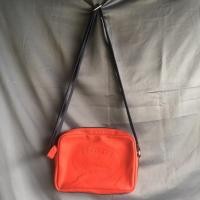 ราคา กระเป๋าสะพาย lacoste Preloved (40626311843)
