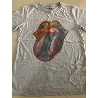 ราคา เสื้อยืด ลาย the rolling stones Size S ของแท้‼️ (12503490121)