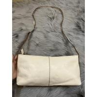 ราคา กระเป๋าสะพายข้างหนังแท้แบรนด์ญี่ปุ่นขนาด28 (29374856200)