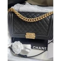 ราคา New chanel boy 10” GHW (15429142302)